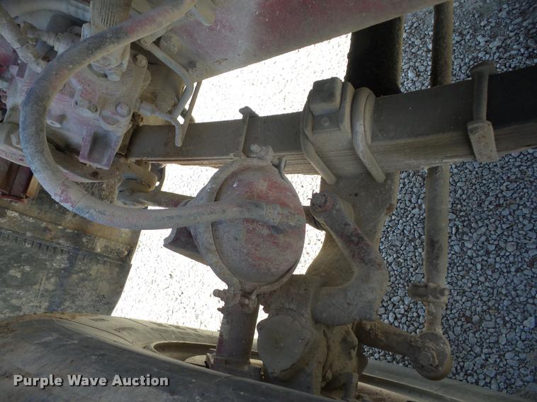 image for item J8646 1995 Ford LT9000 ready mix truck