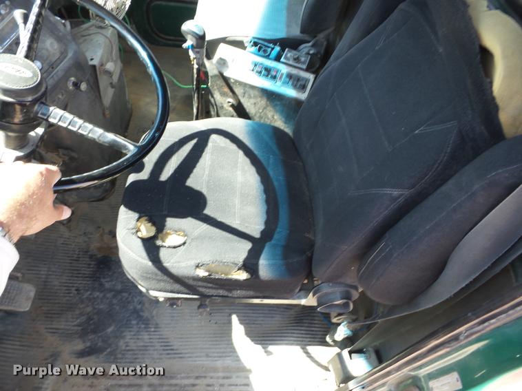 image for item J8646 1995 Ford LT9000 ready mix truck