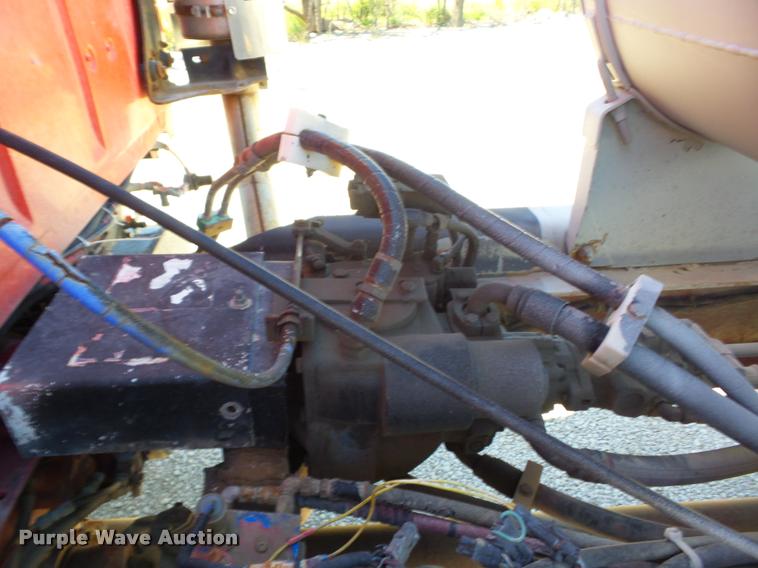 image for item J8646 1995 Ford LT9000 ready mix truck