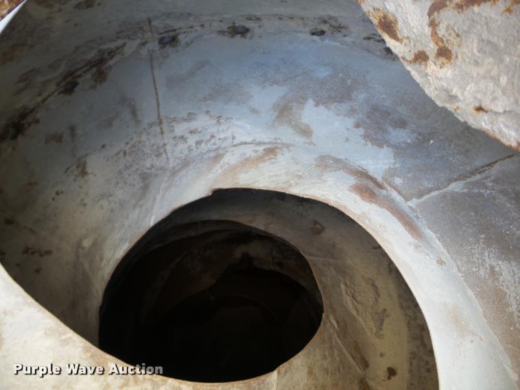 image for item J8646 1995 Ford LT9000 ready mix truck