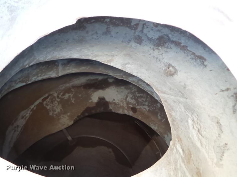 image for item J8646 1995 Ford LT9000 ready mix truck