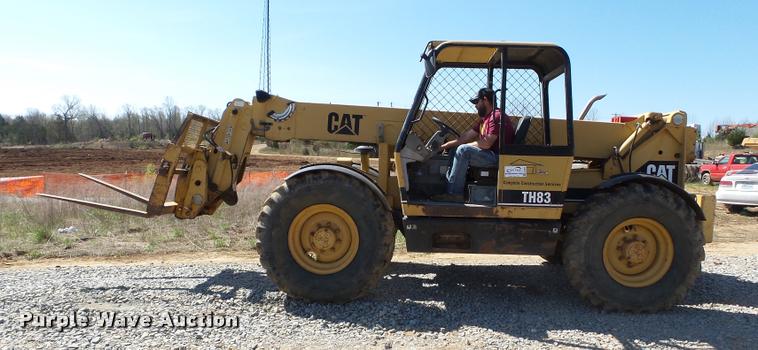 image for item K3284 Caterpillar TH83 telehandler