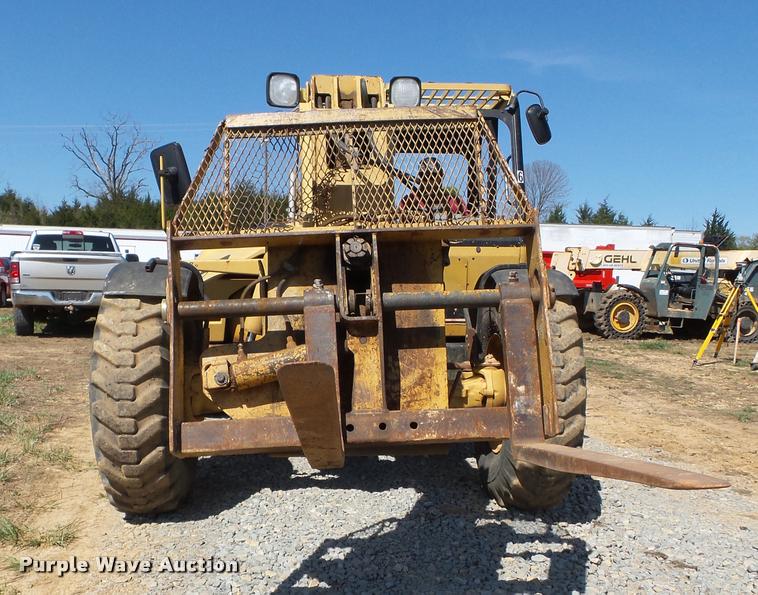 image for item K3284 Caterpillar TH83 telehandler