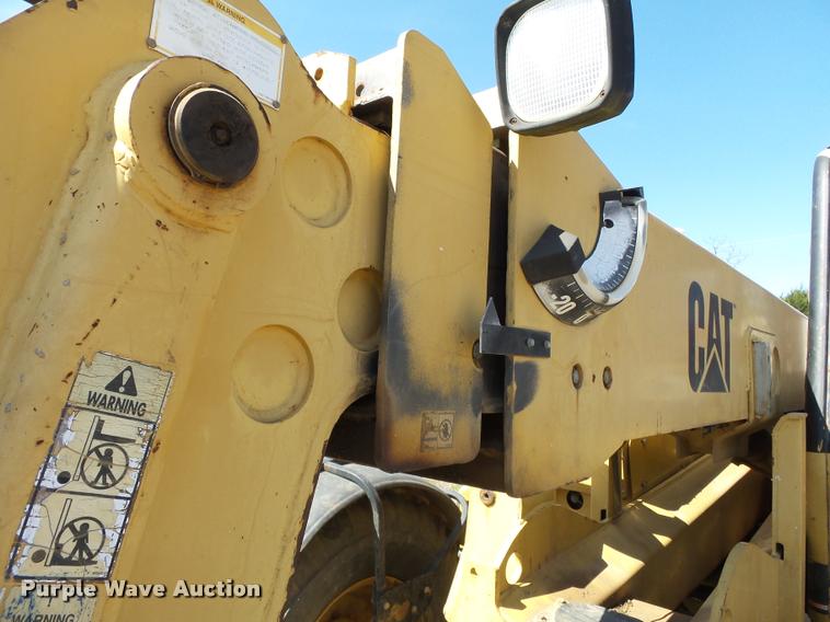 image for item K3284 Caterpillar TH83 telehandler