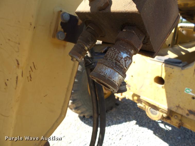 image for item K3284 Caterpillar TH83 telehandler