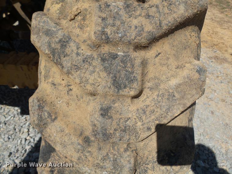 image for item K3284 Caterpillar TH83 telehandler