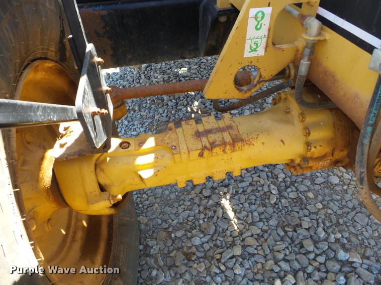 image for item K3284 Caterpillar TH83 telehandler