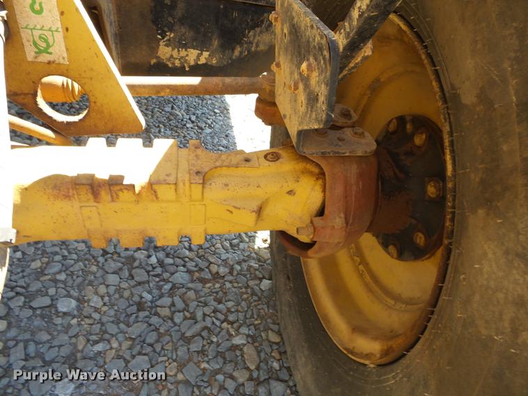 image for item K3284 Caterpillar TH83 telehandler