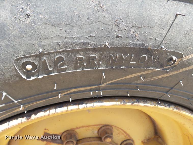 image for item K3284 Caterpillar TH83 telehandler