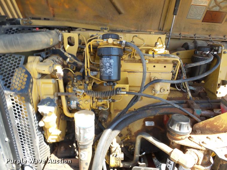 image for item K3284 Caterpillar TH83 telehandler