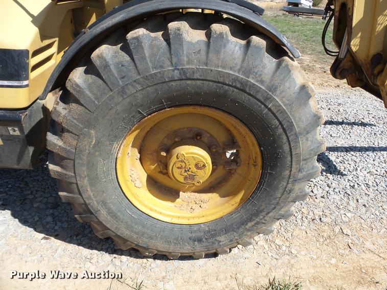 image for item K3284 Caterpillar TH83 telehandler