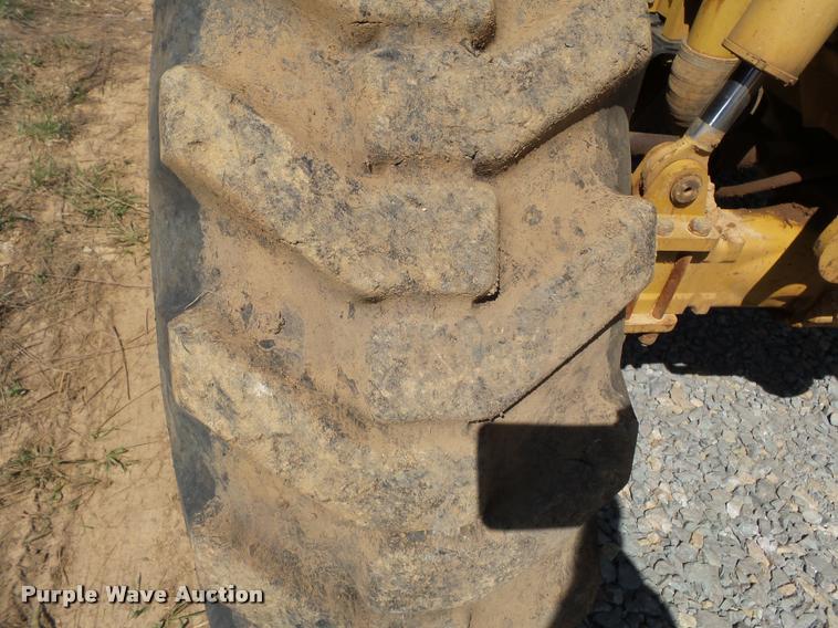 image for item K3284 Caterpillar TH83 telehandler