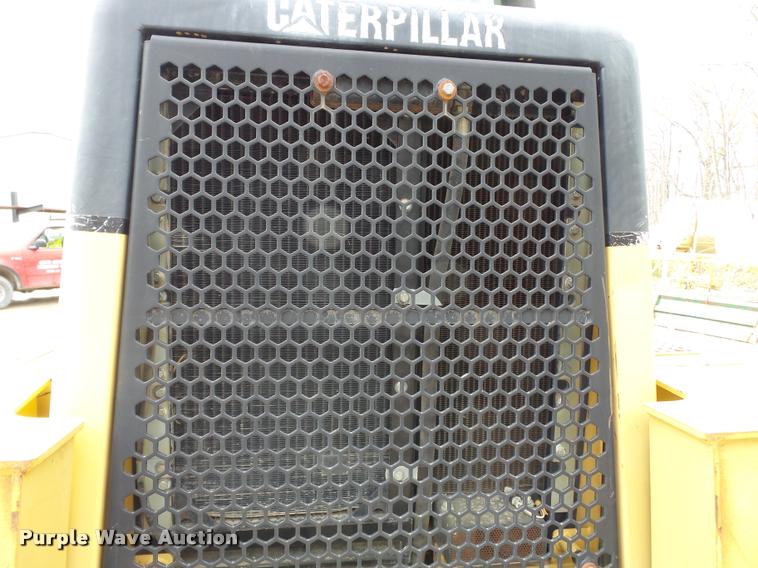 image for item K3287 1999 Caterpillar 953C track loader