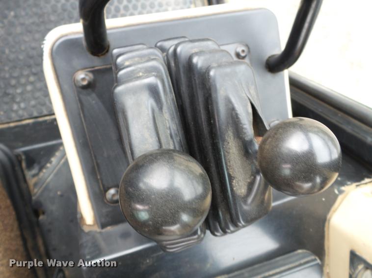 image for item K3287 1999 Caterpillar 953C track loader