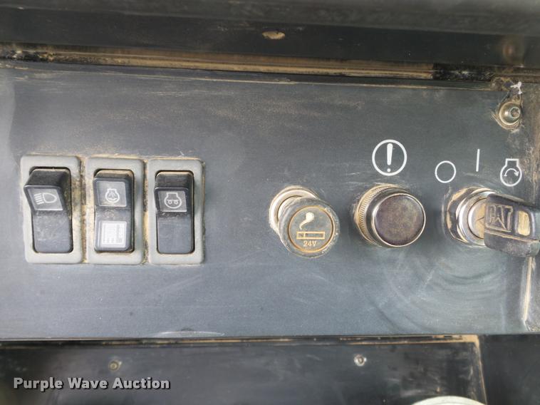 image for item K3287 1999 Caterpillar 953C track loader