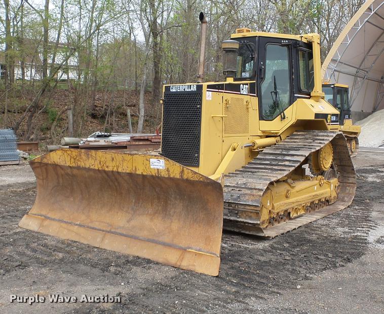 image for item K3288 2002 Caterpillar D5M LGP dozer