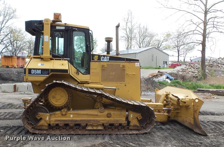 image for item K3288 2002 Caterpillar D5M LGP dozer