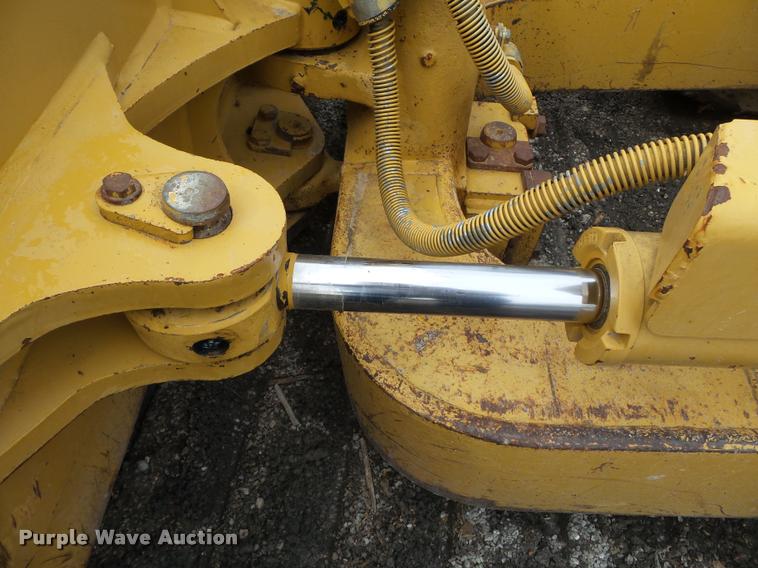 image for item K3288 2002 Caterpillar D5M LGP dozer