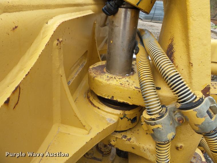 image for item K3288 2002 Caterpillar D5M LGP dozer