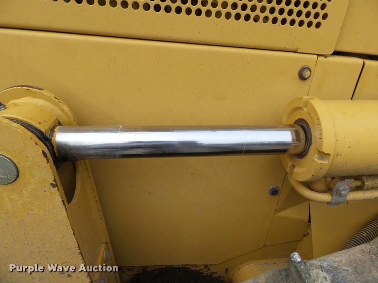 image for item K3288 2002 Caterpillar D5M LGP dozer