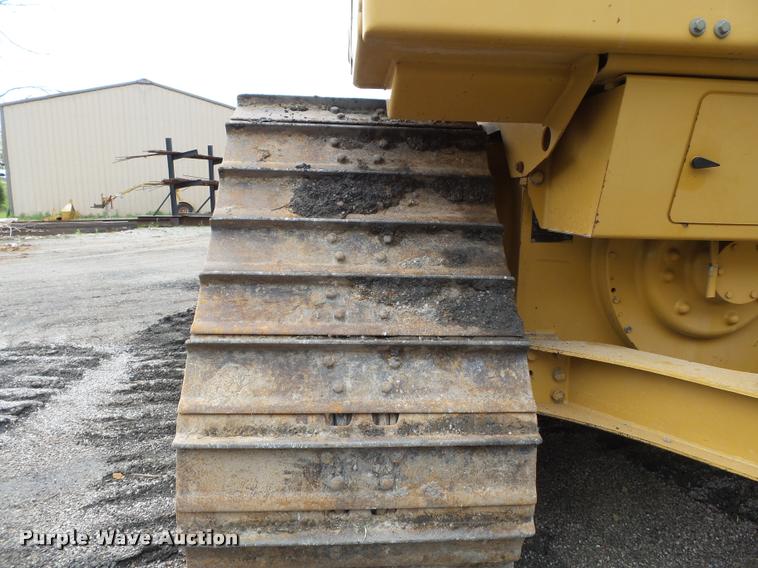image for item K3288 2002 Caterpillar D5M LGP dozer