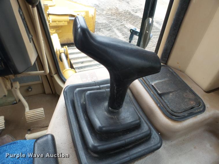 image for item K3288 2002 Caterpillar D5M LGP dozer