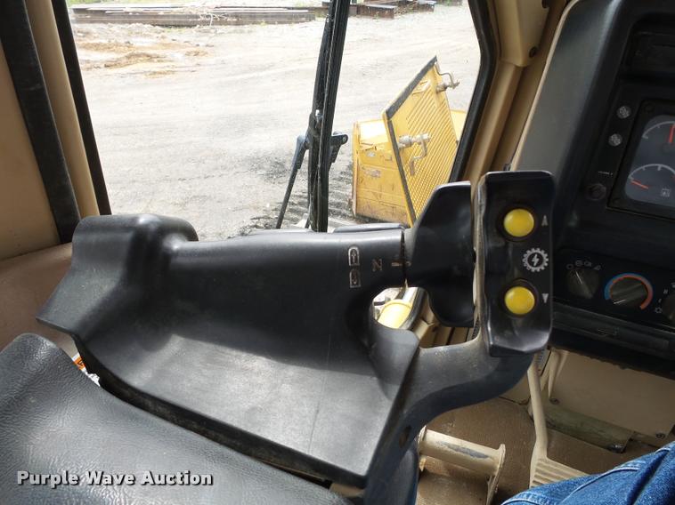 image for item K3288 2002 Caterpillar D5M LGP dozer