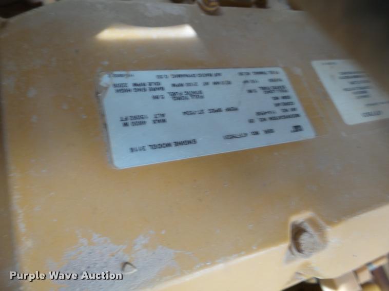 image for item K3288 2002 Caterpillar D5M LGP dozer