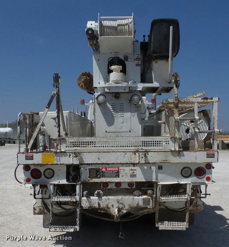 image for item K6476 2002 Freightliner FL80 digger derrick truck