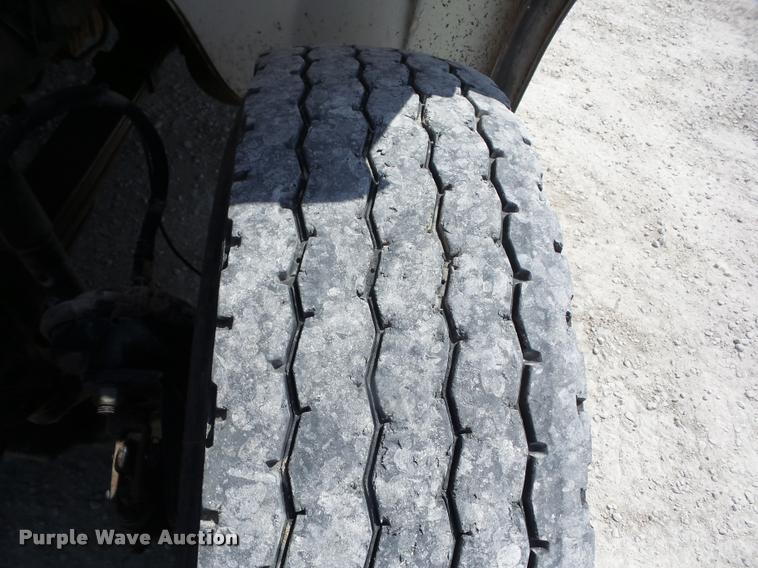 image for item K6476 2002 Freightliner FL80 digger derrick truck