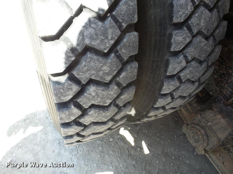 image for item K6476 2002 Freightliner FL80 digger derrick truck