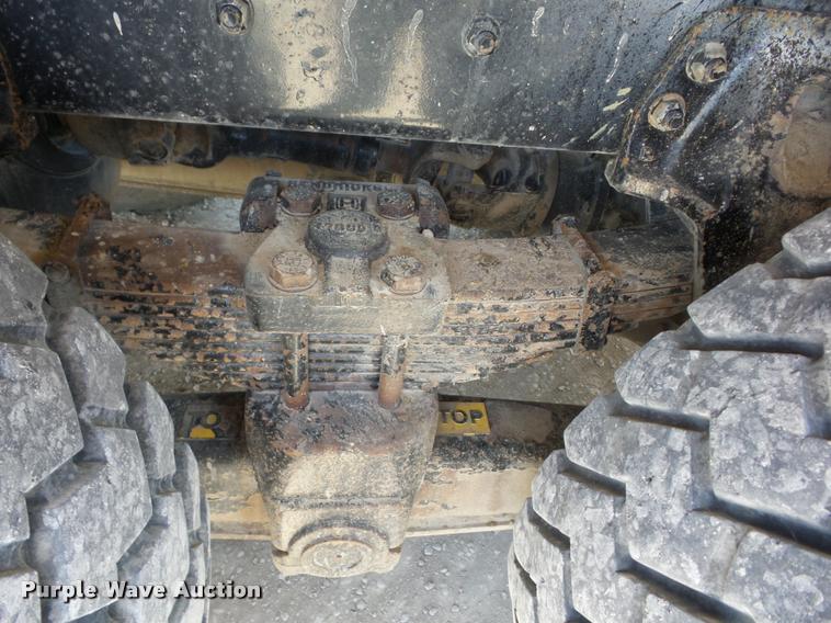 image for item K6476 2002 Freightliner FL80 digger derrick truck