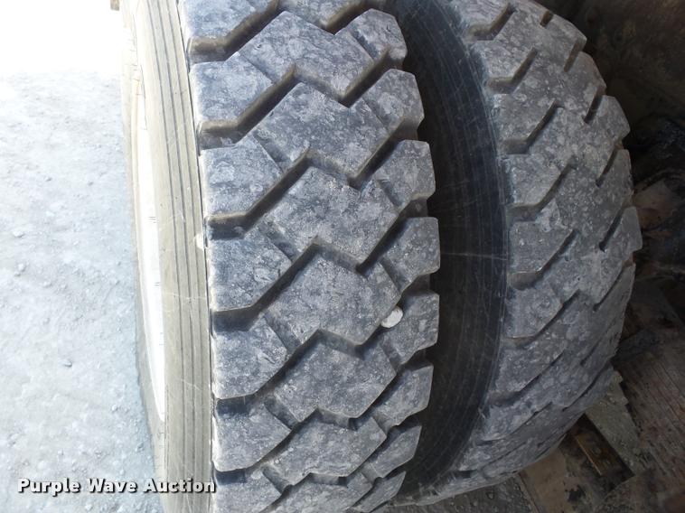 image for item K6476 2002 Freightliner FL80 digger derrick truck