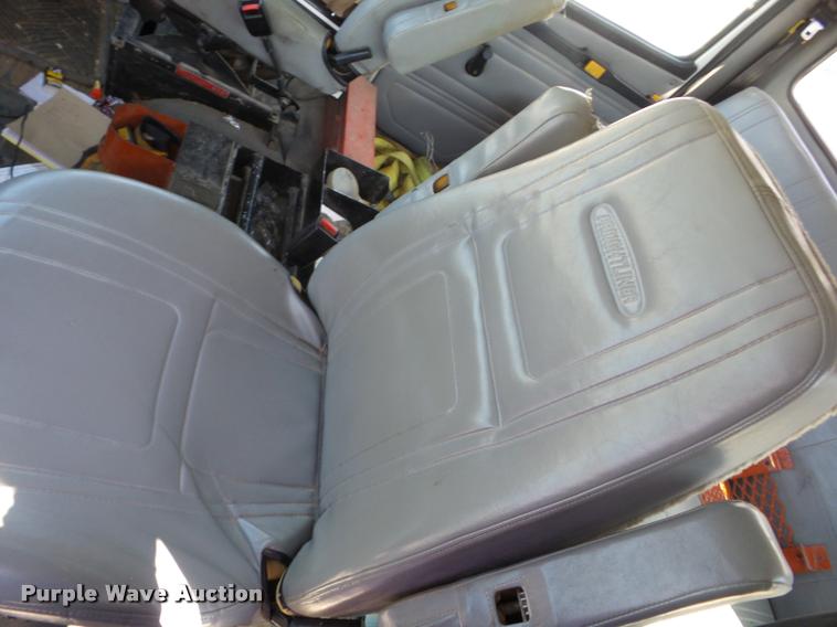 image for item K6476 2002 Freightliner FL80 digger derrick truck