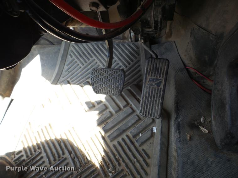 image for item K6476 2002 Freightliner FL80 digger derrick truck