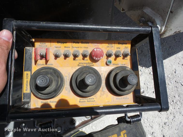 image for item K6476 2002 Freightliner FL80 digger derrick truck