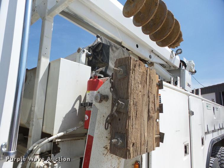 image for item K6476 2002 Freightliner FL80 digger derrick truck