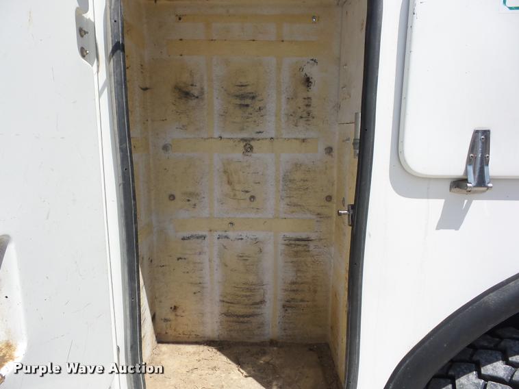 image for item K6476 2002 Freightliner FL80 digger derrick truck