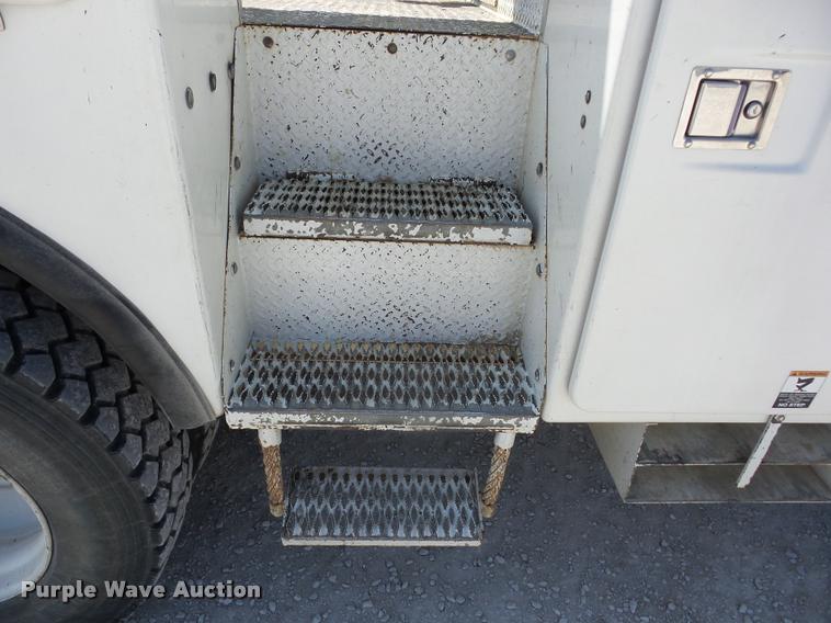 image for item K6476 2002 Freightliner FL80 digger derrick truck