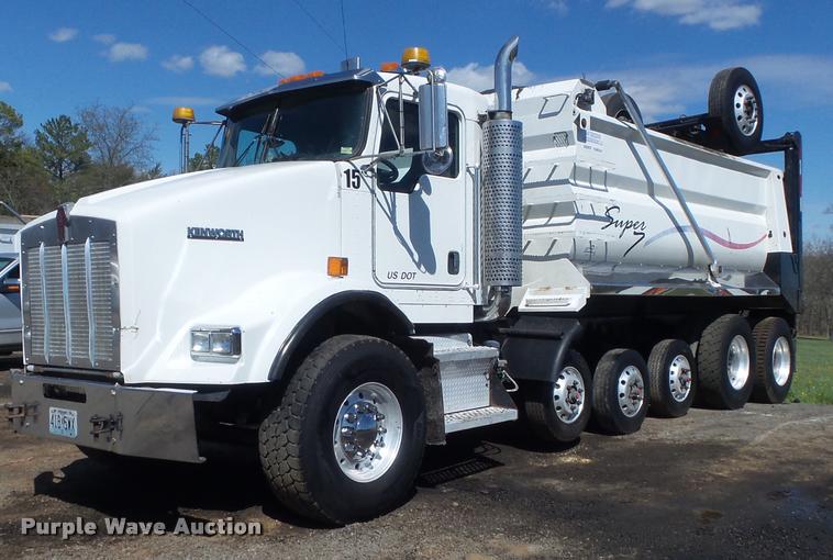 image for item K7681 2005 Kenworth T800B dump truck