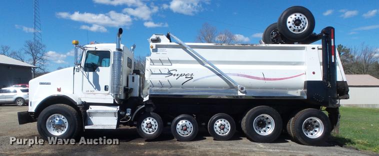 image for item K7681 2005 Kenworth T800B dump truck