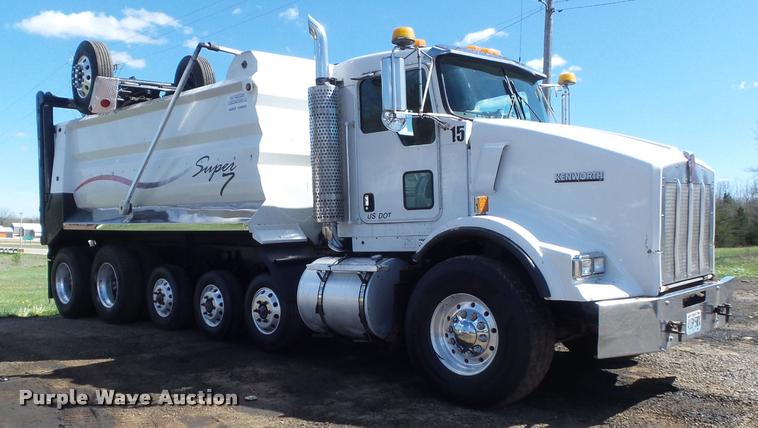 image for item K7681 2005 Kenworth T800B dump truck