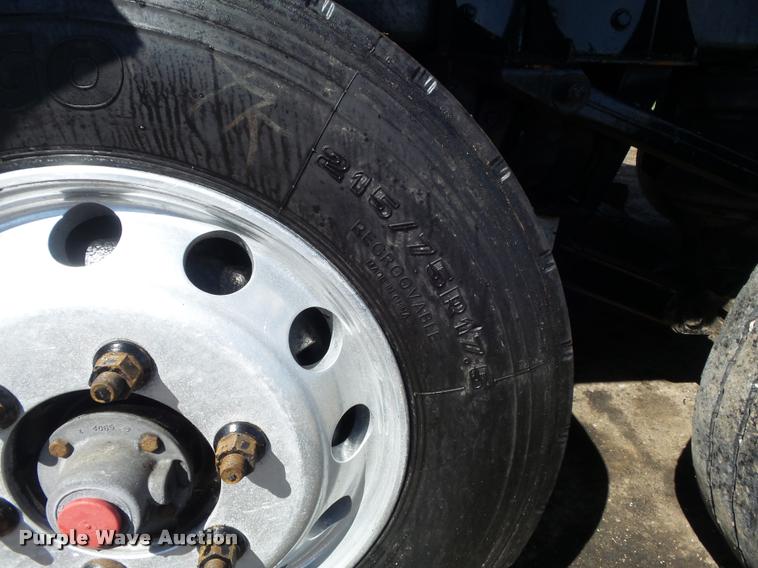 image for item K7681 2005 Kenworth T800B dump truck