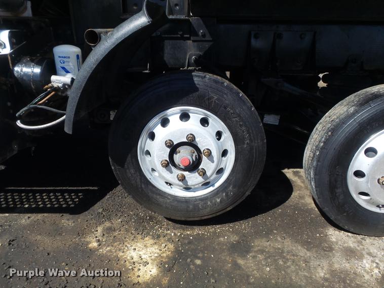 image for item K7681 2005 Kenworth T800B dump truck