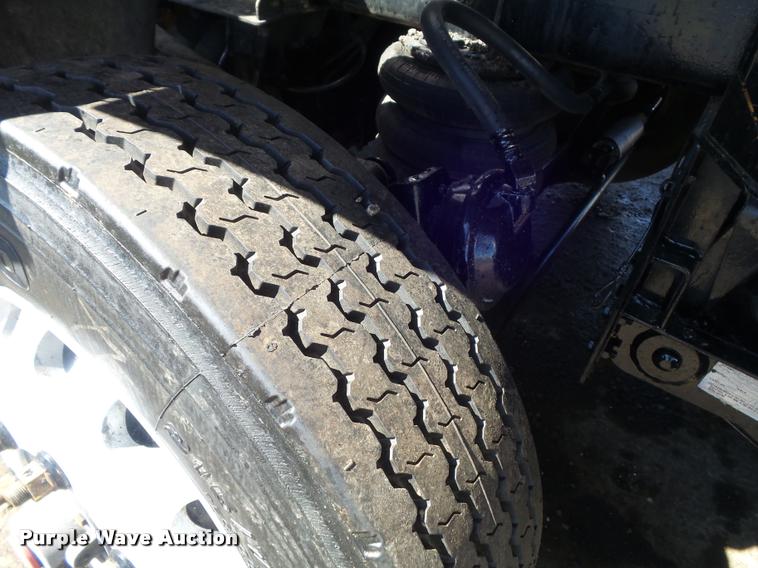 image for item K7681 2005 Kenworth T800B dump truck