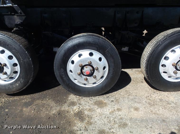 image for item K7681 2005 Kenworth T800B dump truck