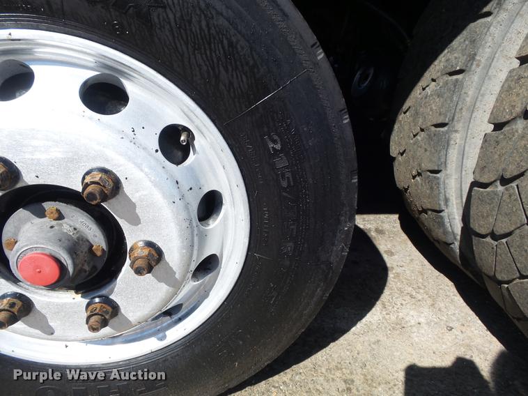 image for item K7681 2005 Kenworth T800B dump truck