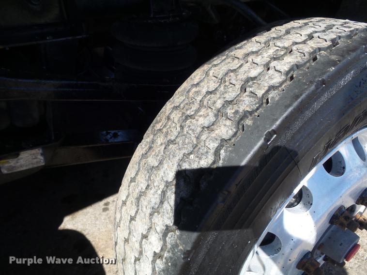 image for item K7681 2005 Kenworth T800B dump truck