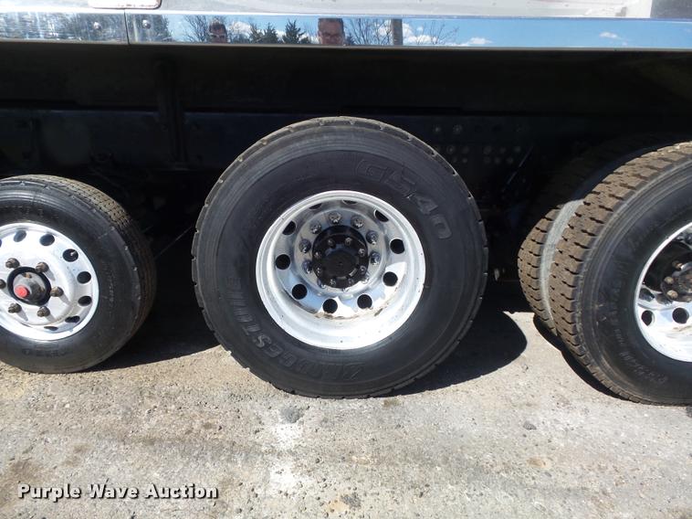 image for item K7681 2005 Kenworth T800B dump truck