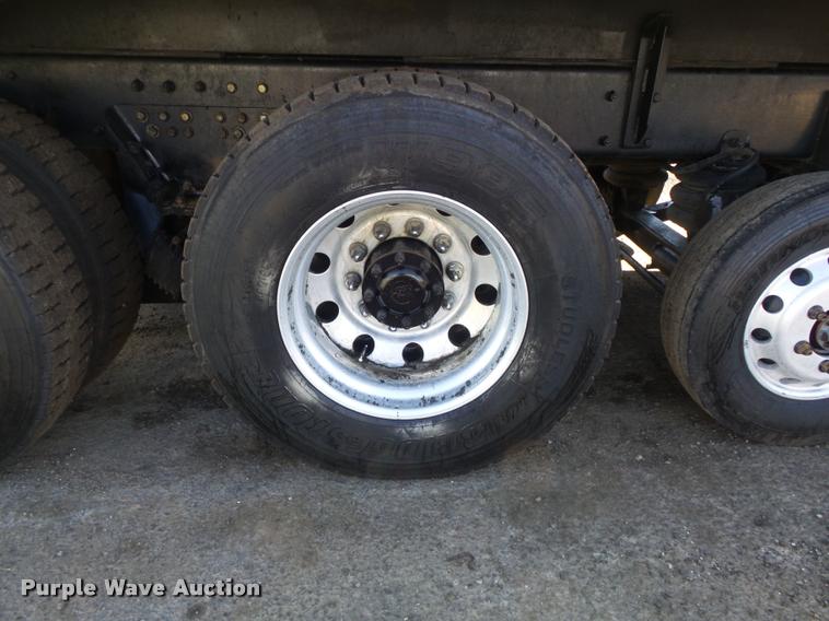 image for item K7681 2005 Kenworth T800B dump truck